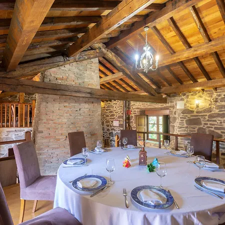 Asador De Casa Albardonedo 2* Roxos