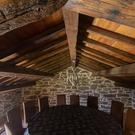 Asador De Casa Albardonedo 2* Roxos