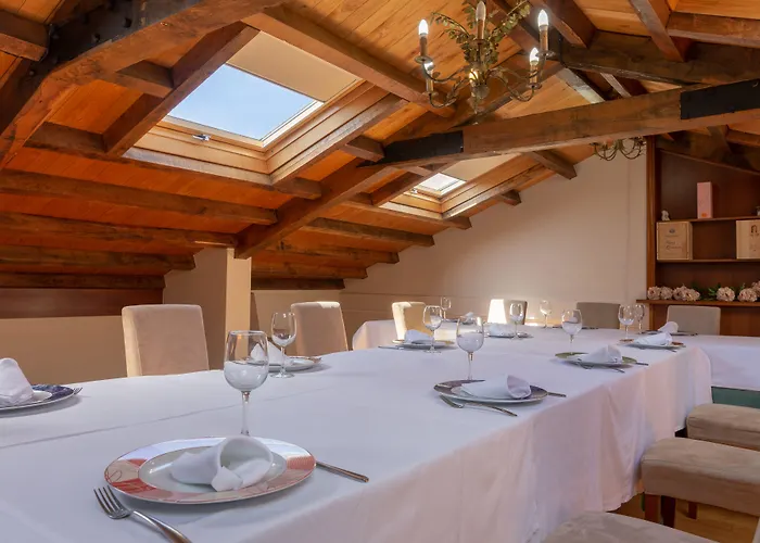 Asador De Casa Albardonedo 2* Roxos