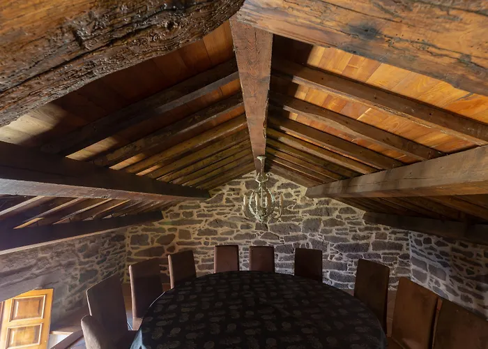 Asador De Casa Albardonedo 2* Roxos